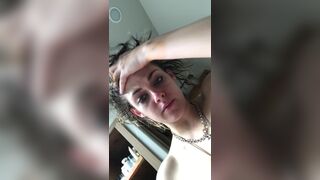 'Bella Swan' naked selfie video