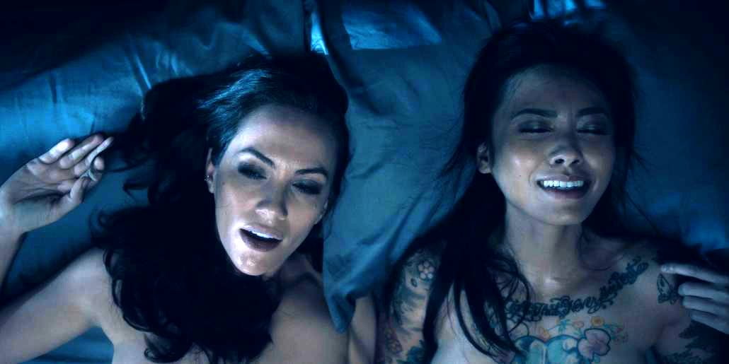 Kate Siegel Levy Tran Victoria Pedretti Naked Love Scenes Donkparty Com